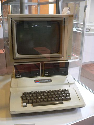 Файл:Apple-II.jpg